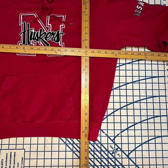 Nebraska Huskers Hoodie Size Medium Red Embroidered Logo Stadium Athletics - Picture 9 of 9